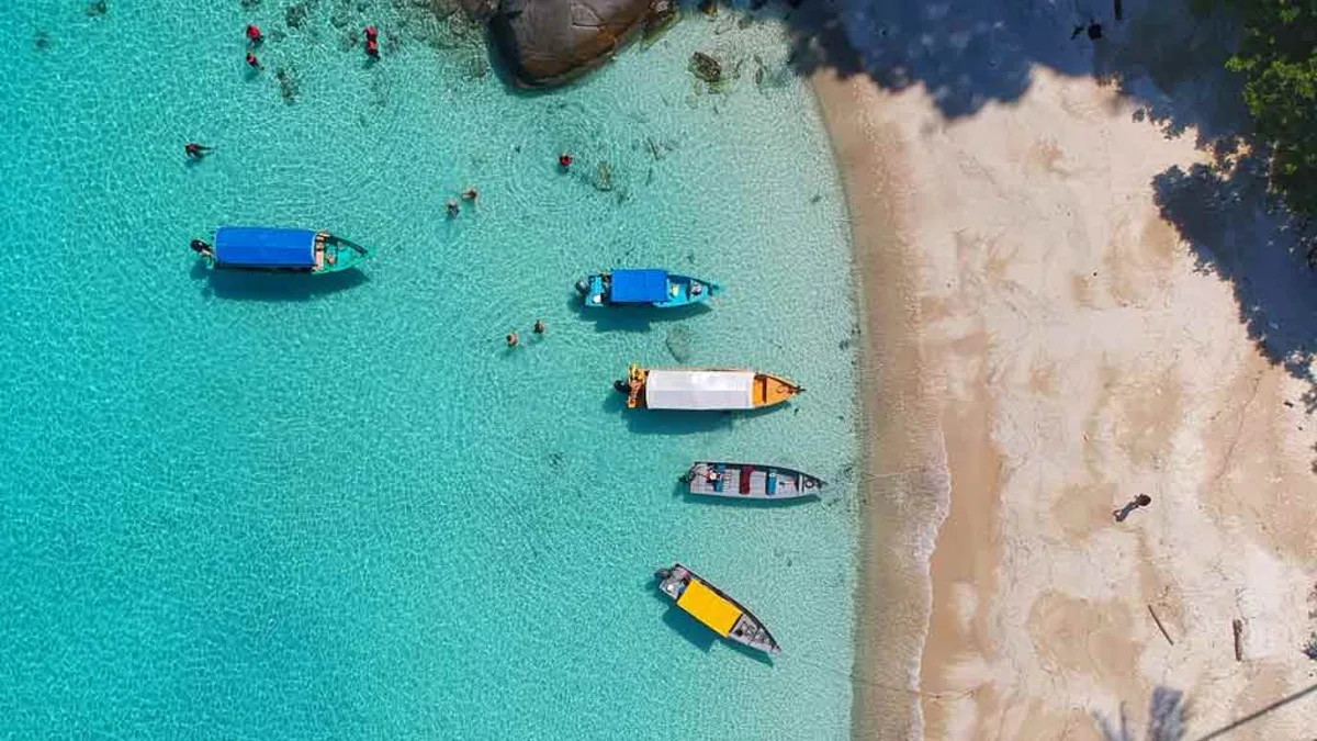 Vue drone d’une plage en Jamaïque