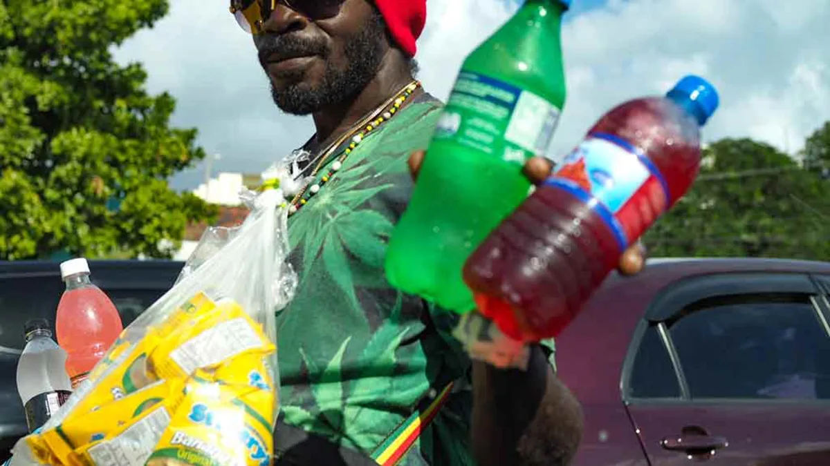 Vendeurs de rue en Jamaïque et ambiance locale
